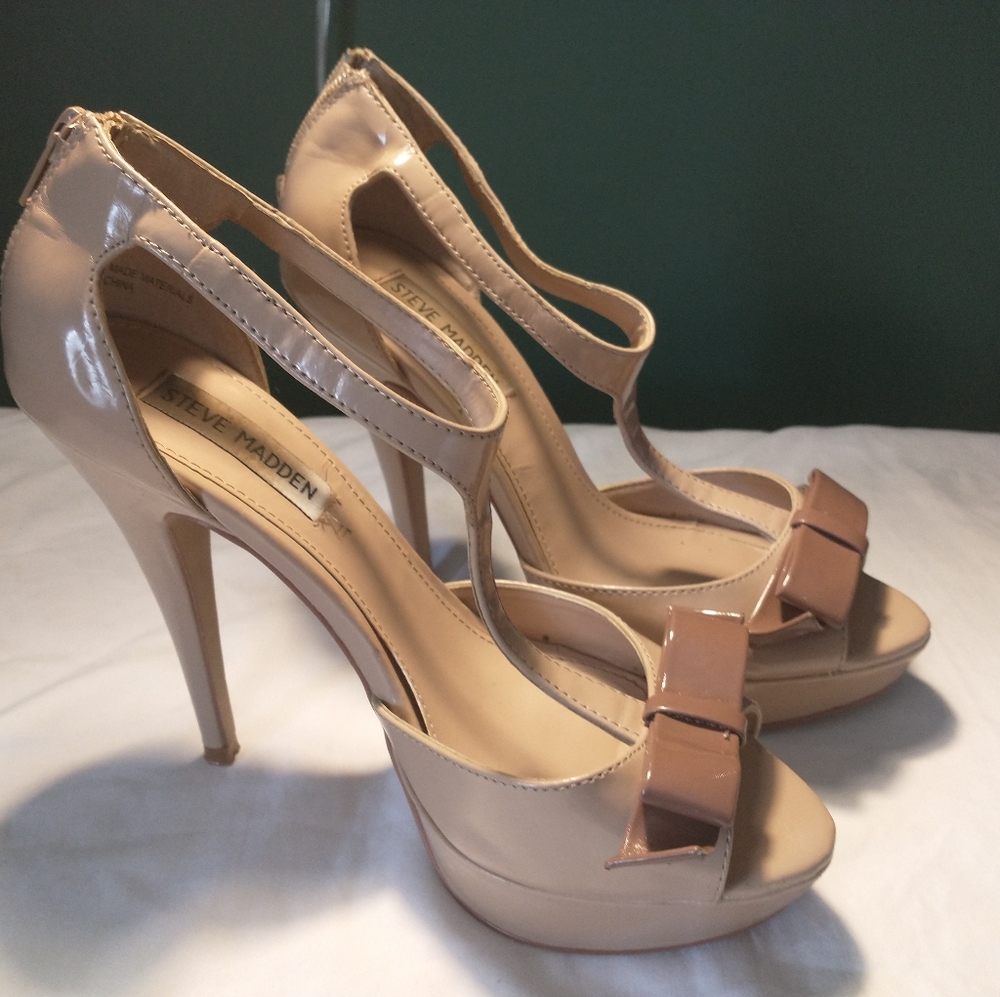 Steve Madden heels size 8 beige